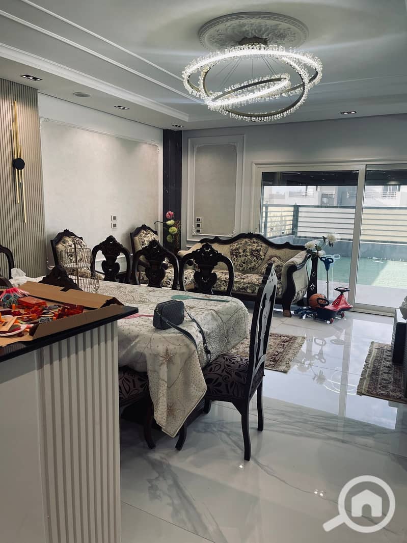 5 2dd7bb87-082b-4f1e-8402-95b45ab9e6c1. jpg