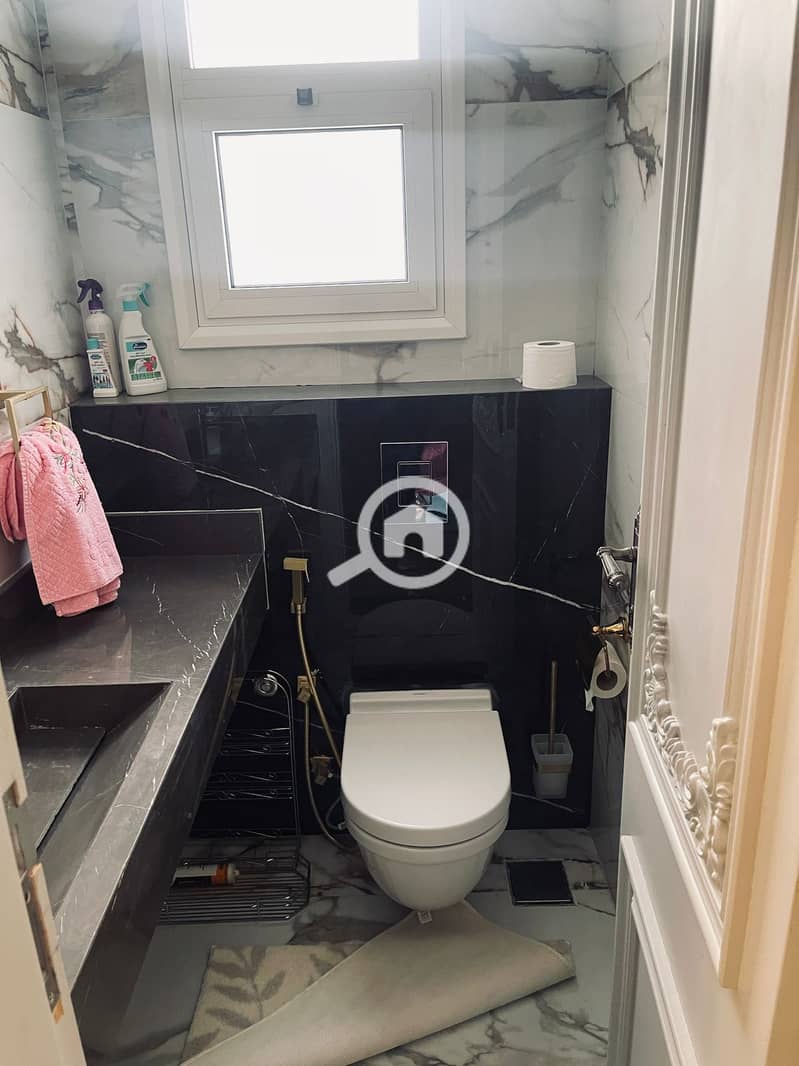 11 9f9d399e-1e42-4b77-aca2-f576b075e560. jpg