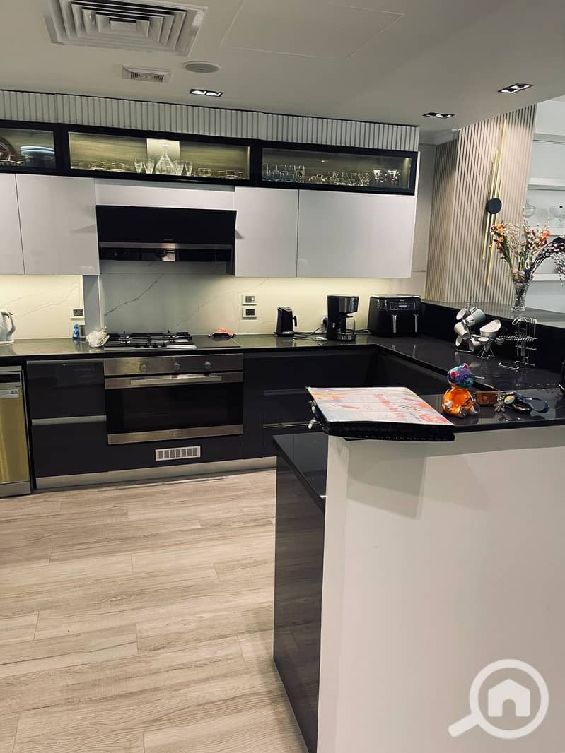 14 236e3ed5-0d96-4831-b932-d78c8e715954. jpg