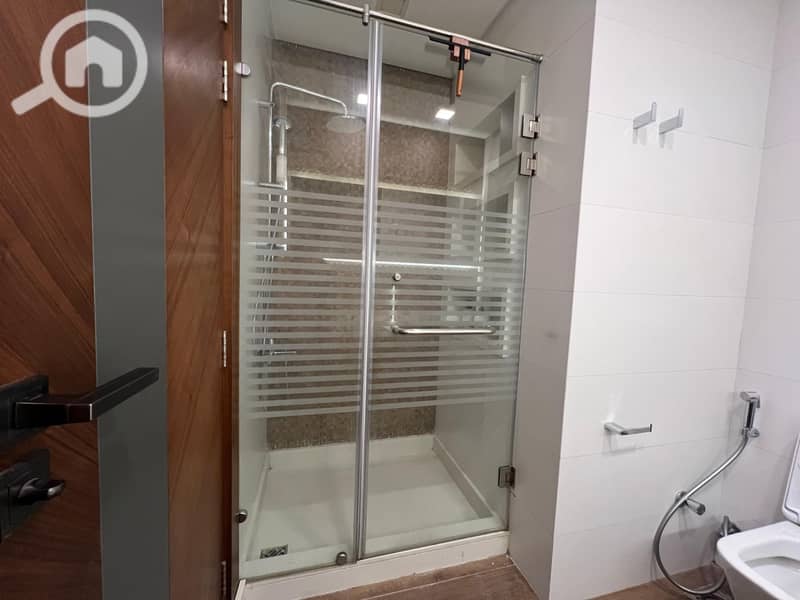 6 9f6917c3-b5f4-454f-a794-a14d677527f2. jpg