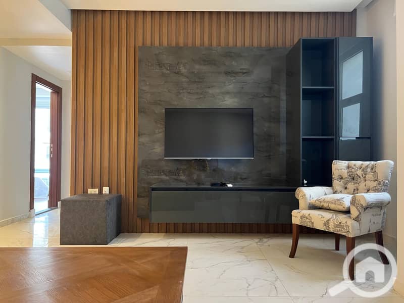 18 c06856d5-1e45-41fa-afb8-5c3ac5413c2d. jpg