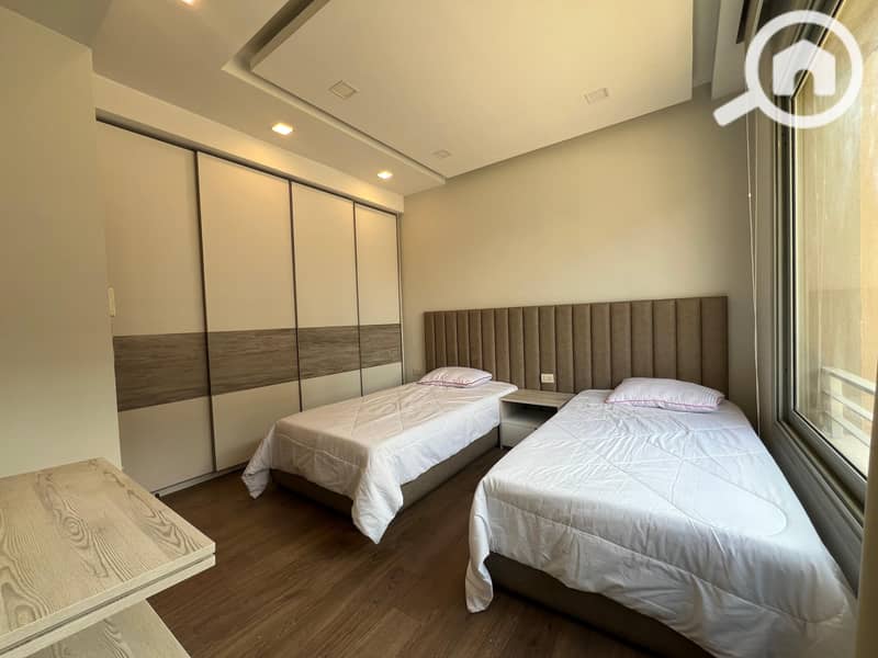 25 eae4d865-ab67-412b-a77c-dd9121058918. jpg