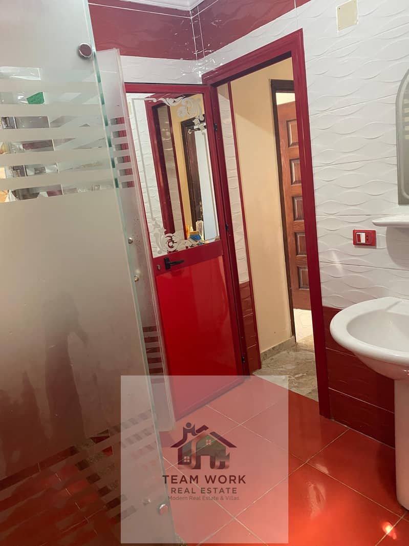 2 9b6a83db-2081-43fe-871e-bcb40da55332. jpg