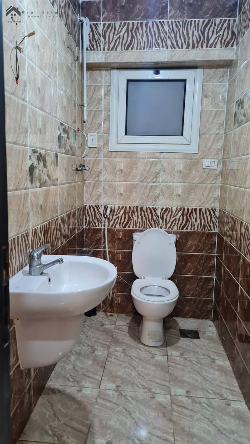 9 WhatsApp Image 2025-12-16 at 13.51. 51_9c03c446. jpg