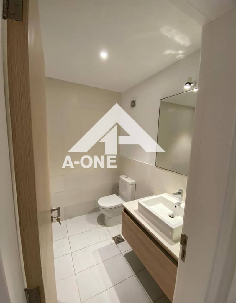 8 598be5a2-552e-46d6-af36-3d4d52919d40. jpg