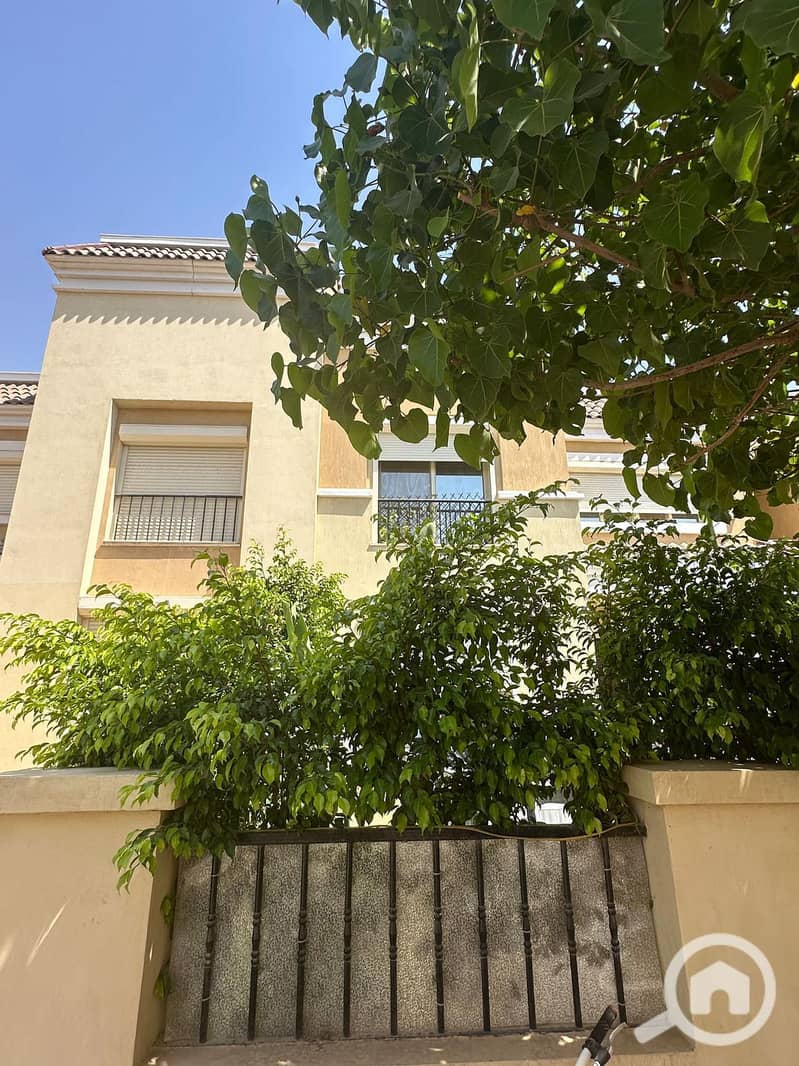 2 7de0bcc4-15da-4cc8-aa4d-1c063308b232. jpg