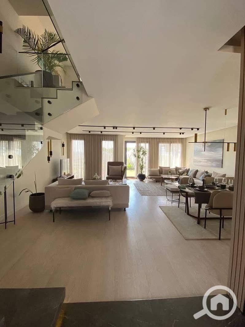 11 ce884359-2f26-4a61-9de4-5b362ab055dc. jpg