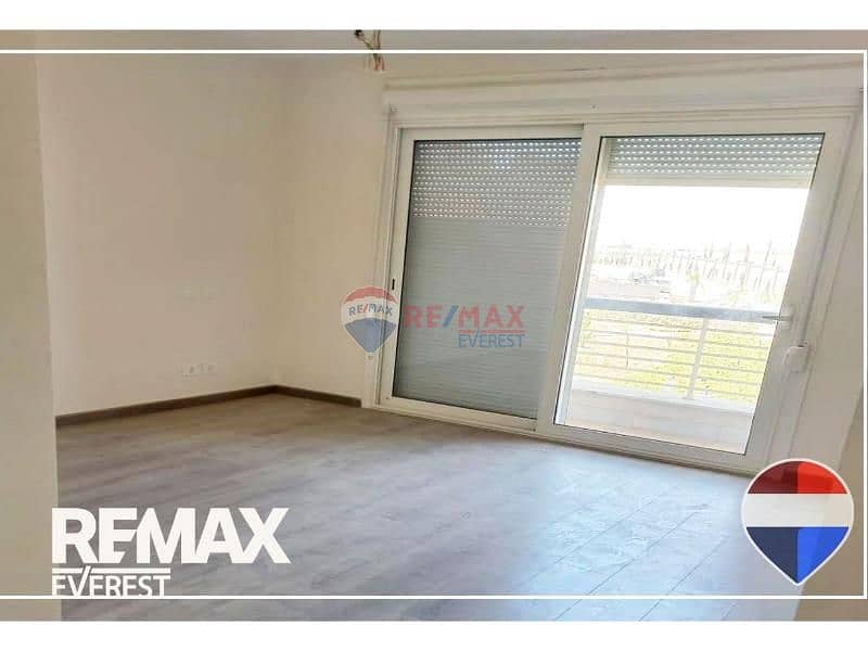 4 1d5547a8-0e78-43aa-aa9d-fb568a04439d (1). jpg