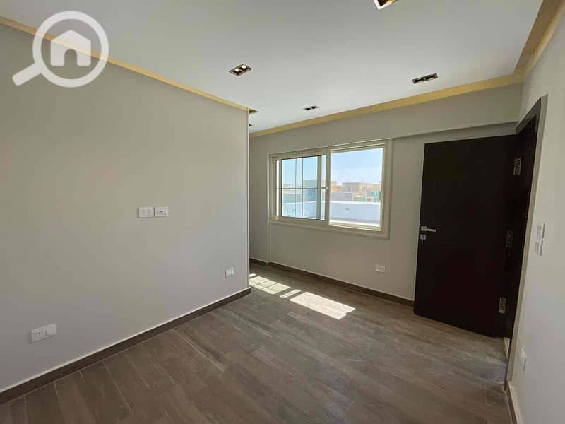 10 3797aa50-e96c-47a3-b5fe-0ebbb4741c18. jpg