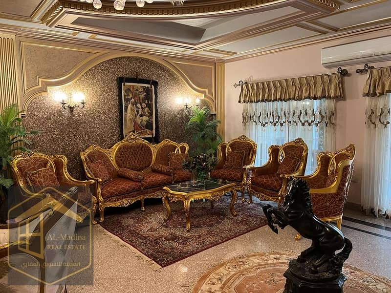 12 e96eedde-f972-43d1-9640-a8460a96eb6c. jpg