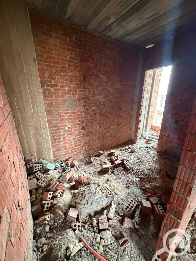 4 ef055de5-6df6-4572-9338-1efdf5172cd4. jpeg