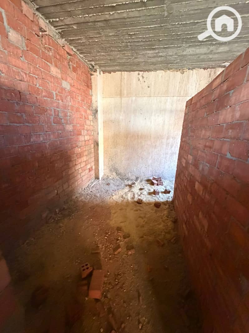 4 090210f4-f8aa-4a30-9fb9-d9a29441df4c. jpeg