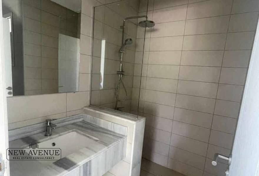 18 ec964b5e-56a0-41ca-945d-99e7b1047ded. jpg