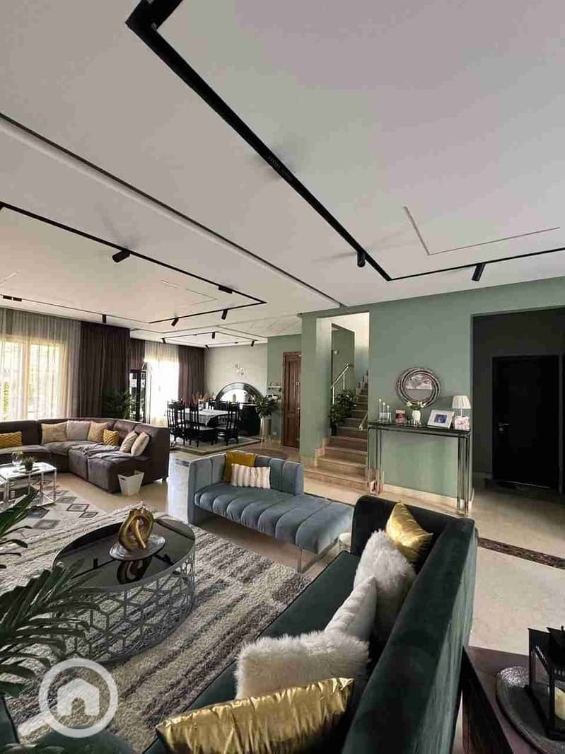 1000158680. jpg 1000158680. jpg