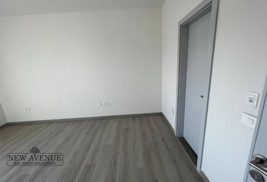 6 0d10a7ac-e4d9-4594-b142-2d28bab1113c. jpg