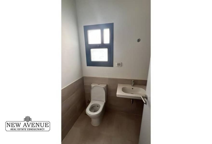 9 606e8901-f08a-4308-86bf-b9b673d70fc1. jpg