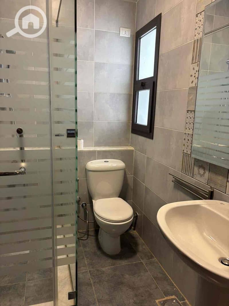 6 B3C12C9C-84F0-4855-8841-7B9DBCA7BB6C. jpg