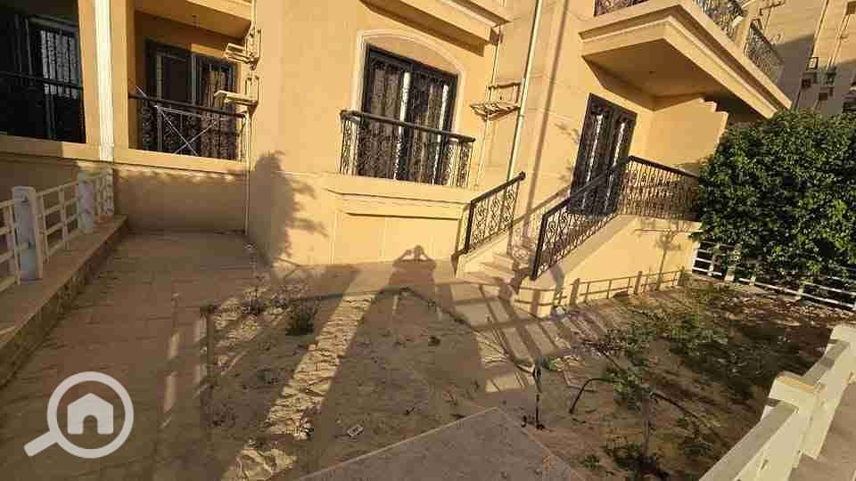 1000419826. jpg 1000419826. jpg