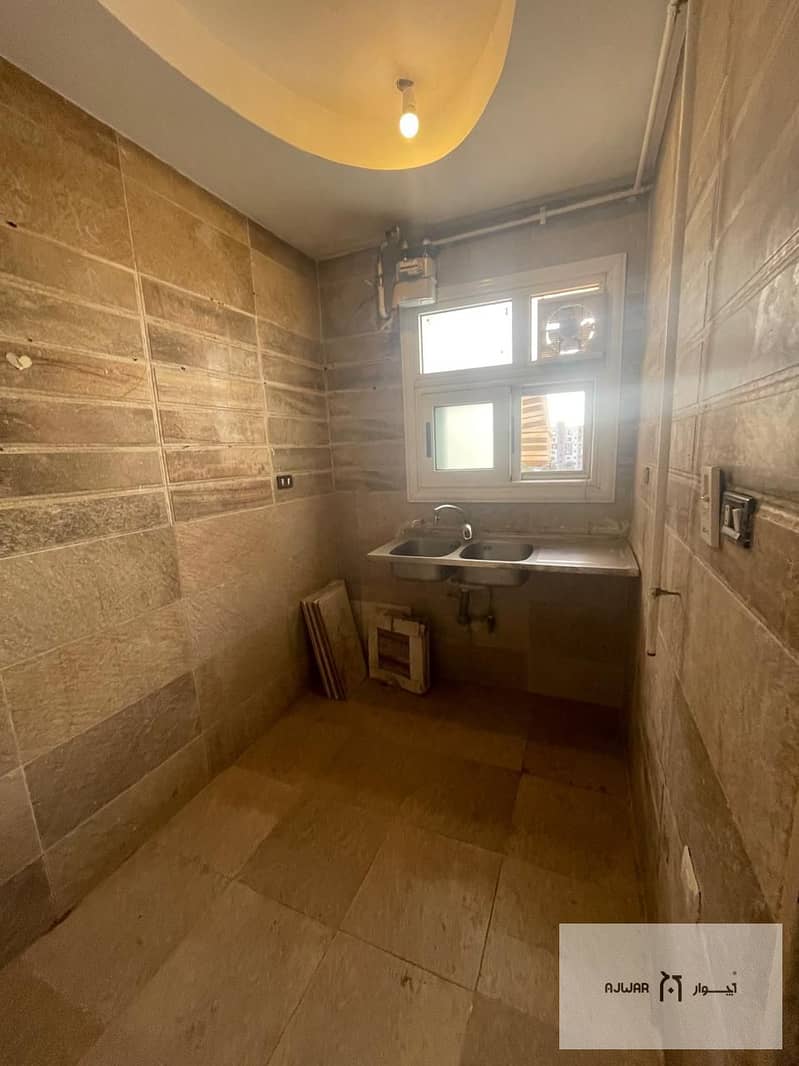 10 d24b8cf6-4b1e-4d66-8001-90dfe33d1a68. jpg