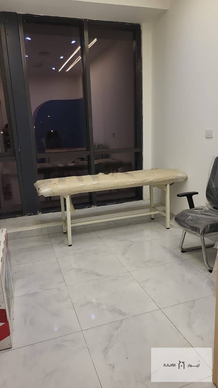 3 73b8d9a6-1fd5-43e4-a3be-c7c87d4ba463. jpg