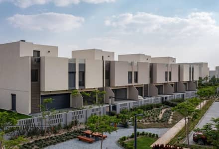 4 Bedroom Townhouse for Sale in Shorouk City, Cairo - 7503a84e-3c5f-4dc4-8c9b-1610b1391ea2. jpg