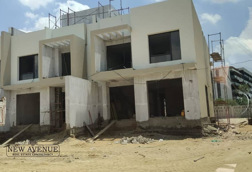 2 abf54c75-bce2-4638-8c3b-436e15c2a0dd. jpg