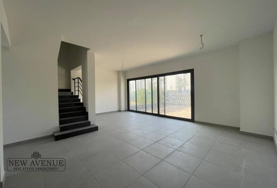 4 d901ea7b-e733-40d4-840c-fa4501a47c1c. jpg