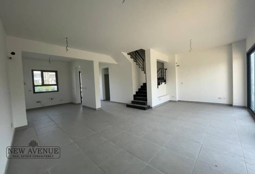 5 2ef5470a-49fc-4db4-b1f9-7b020b75c206. jpg