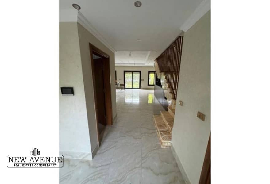 4 78e2e38b-7070-406b-b79e-d6a72499037b. jpg