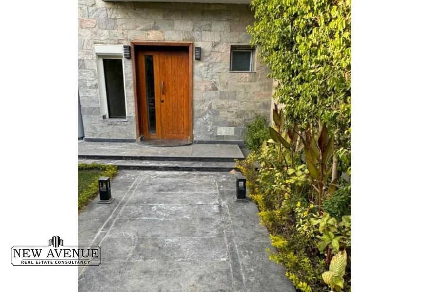 9 c072ec91-67a7-42f3-aad6-d7f3ce3cc27c. jpg