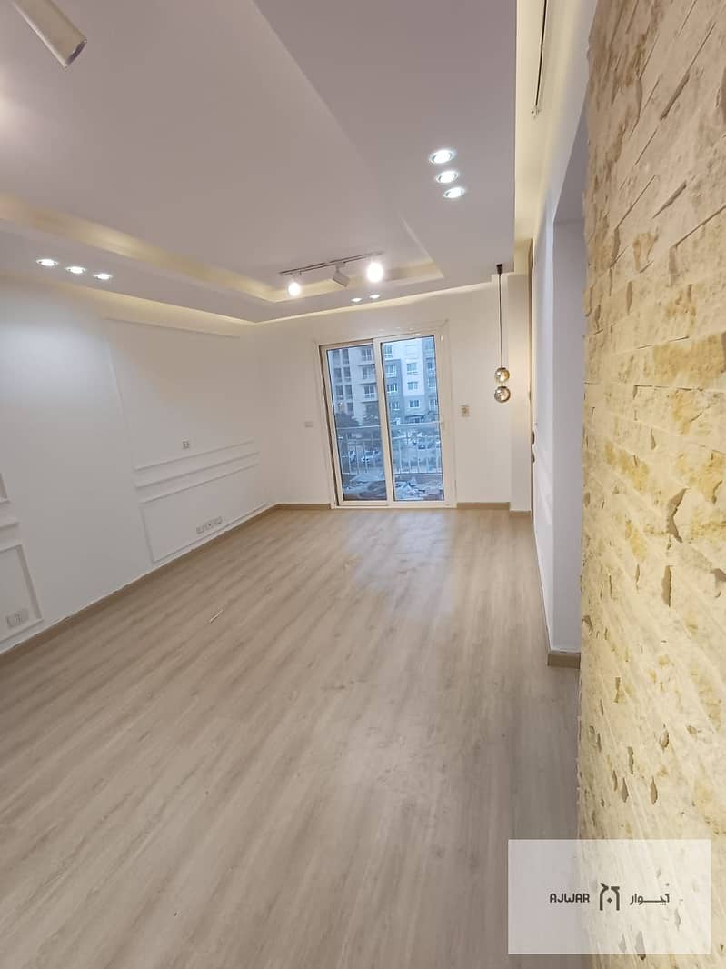 2 aee378dd-8dae-42be-bb59-6135950cecd4. jpg