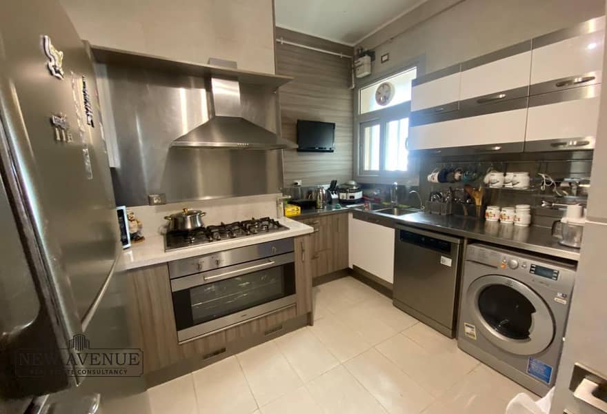 5 ff20e5bb-7359-4d70-834e-29b8ad799d7d. jpg