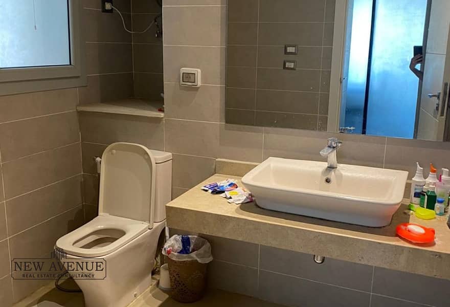 9 d6758ef0-8e3b-42f8-b419-67f9bf5d2b01. jpg