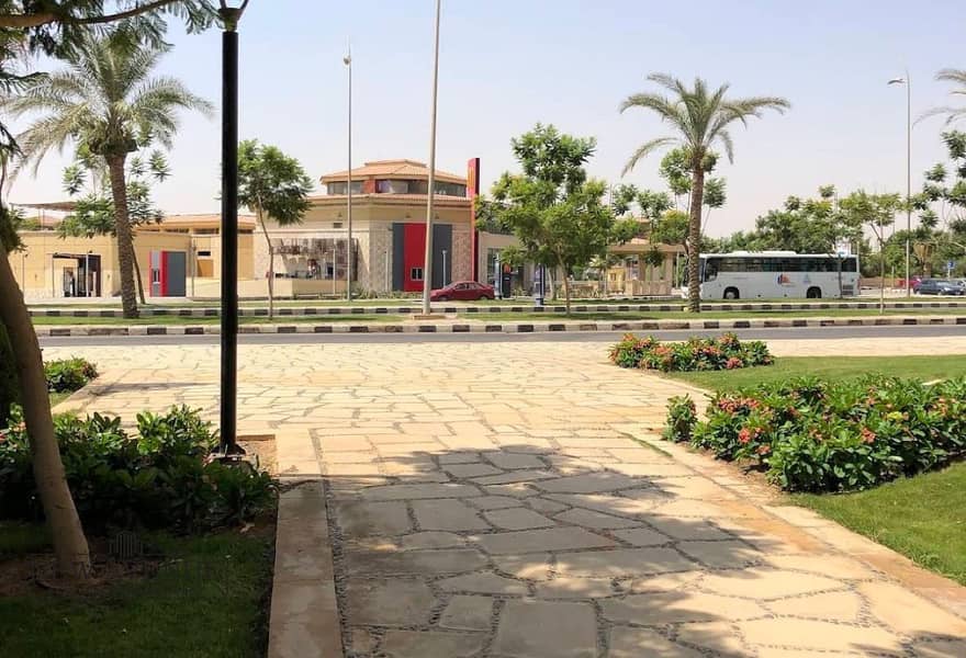 8 065da135-5666-47c9-8c55-303c657473e0. jpg