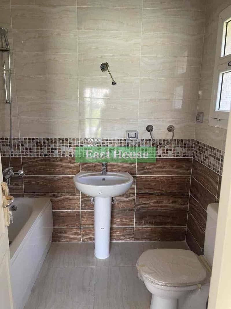 8 dacb8720-734f-42b1-8d58-3c0f8f3dd512. jpg