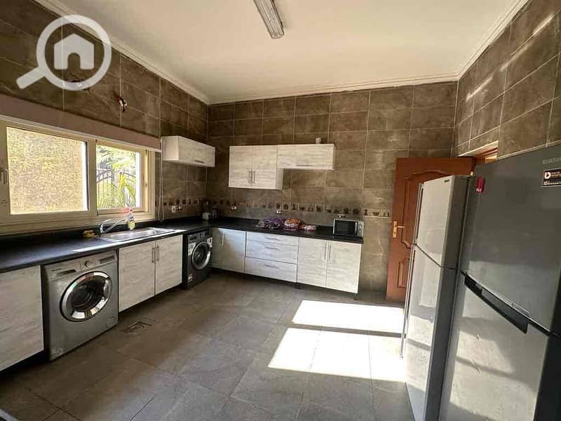 12 822e19d1-541c-49fd-bd20-abc7d0756ccf. jpg