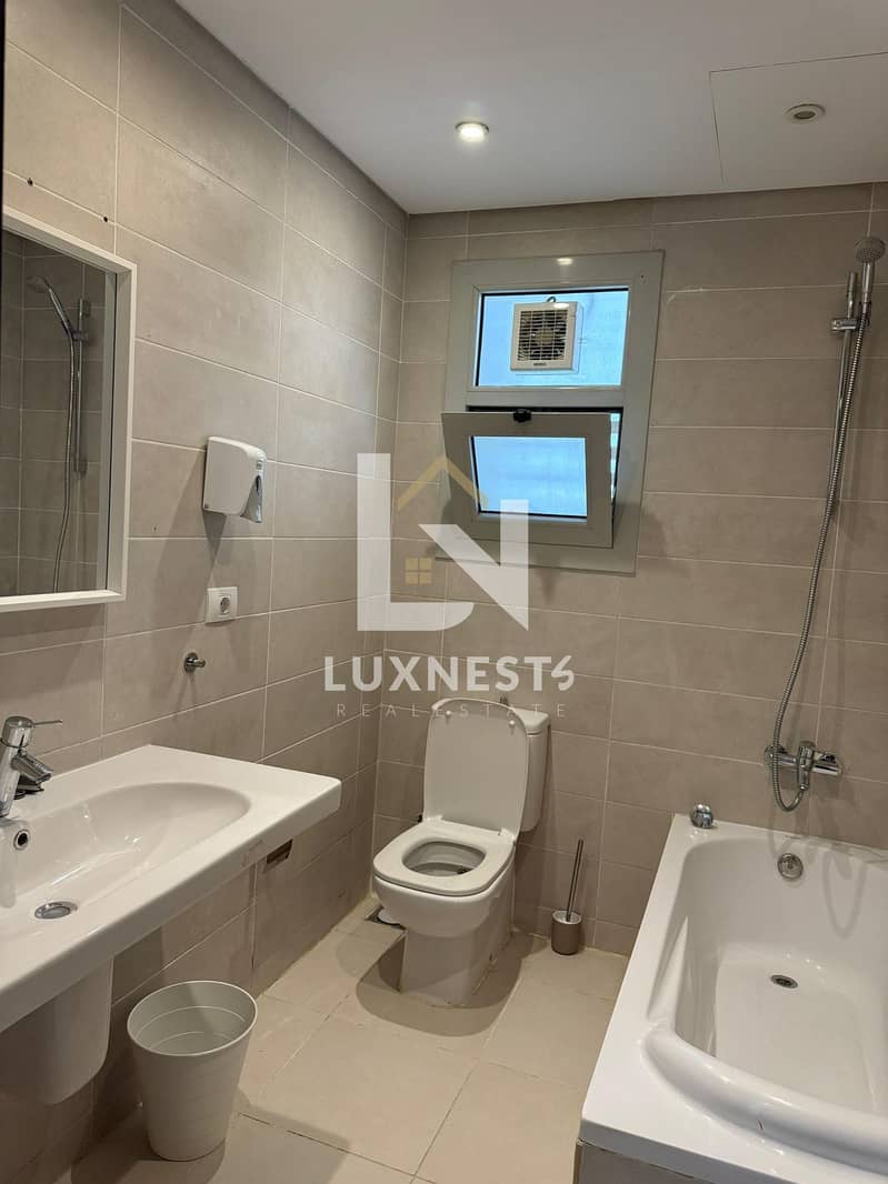 8 WhatsApp Image 2025-12-18 at 08.18. 41 (2). jpeg