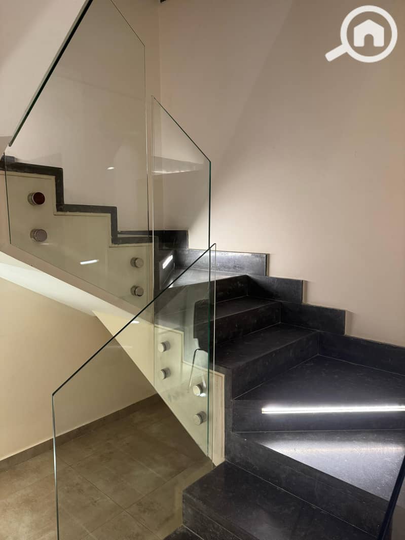 7 a44431d6-3b17-4dca-a34f-811009b96af0. jpg