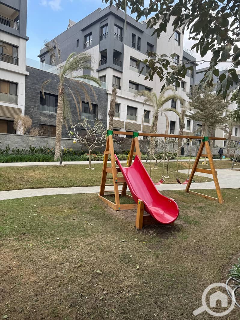 10 61fdfbb1-5cde-4df1-a3a7-65160e30cd43. jpg