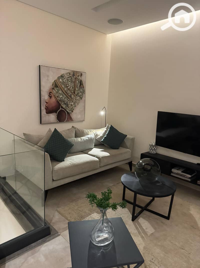 6 f663a8ba-6ee8-4a64-9ccb-d6bf539b427d. jpg