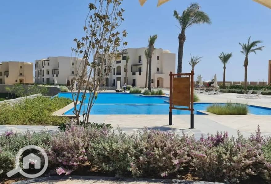 3 8414200-4de11o. jpg