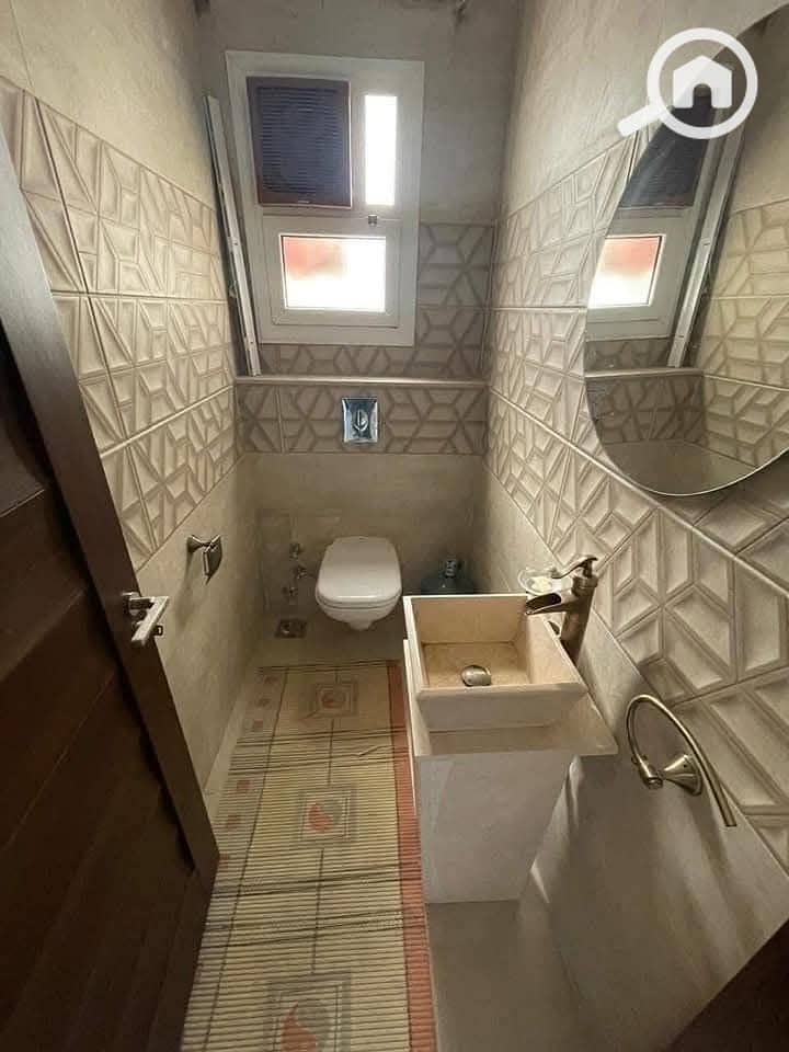 9 a3b82803-4b02-439b-825f-f0b6471fde35. jpeg