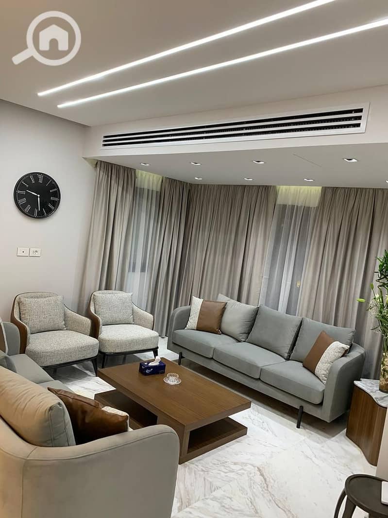 2 WhatsApp Image 2025-12-17 at 16.42. 43 (1). jpeg