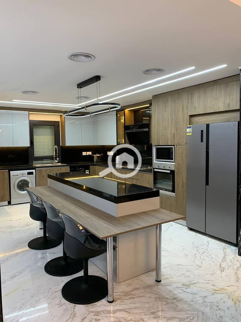 10 WhatsApp Image 2025-12-17 at 16.42. 45. jpeg