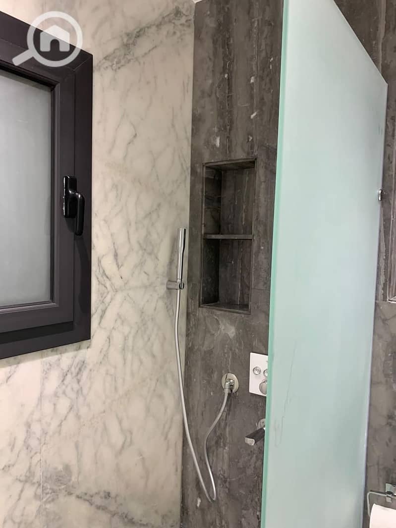 12 WhatsApp Image 2025-12-17 at 16.42. 47 (1). jpeg