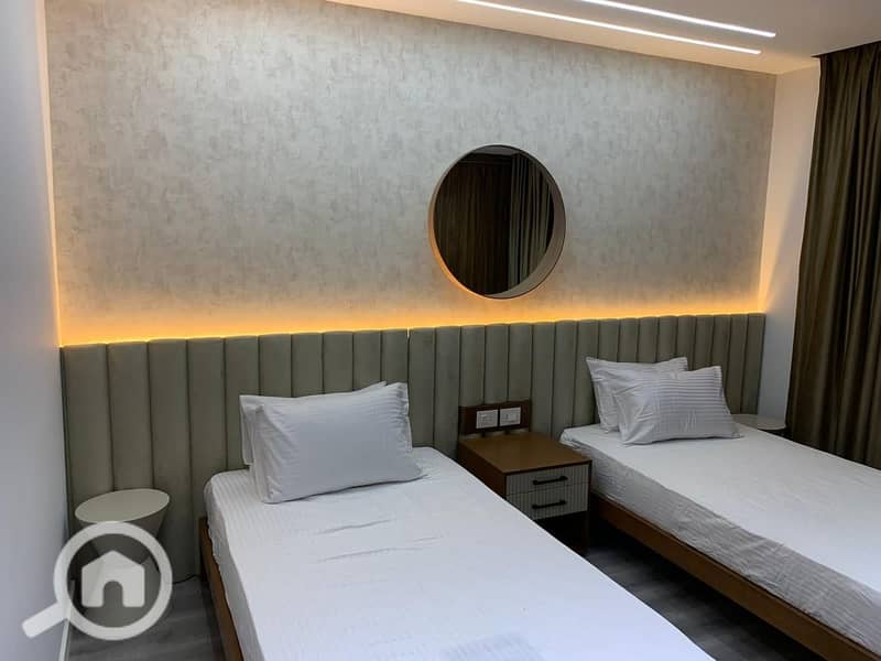 13 WhatsApp Image 2025-12-17 at 16.42. 47 (2). jpeg