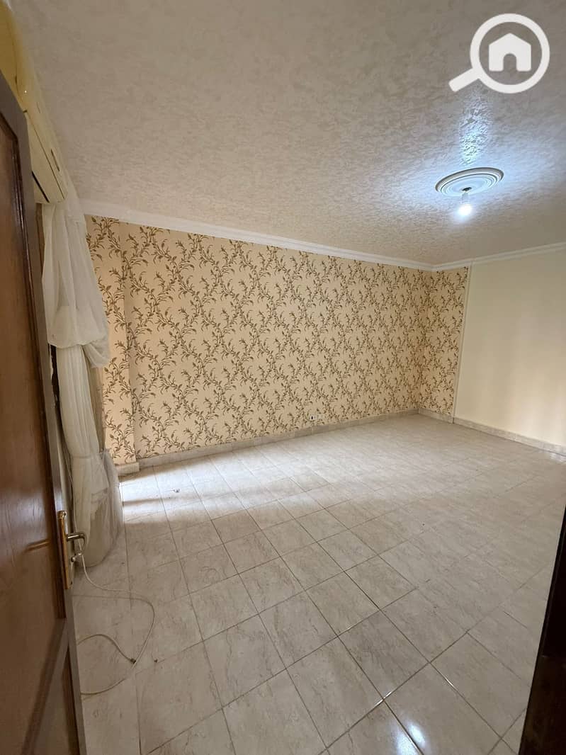 10 e7a21e6c-1eef-49ad-8eb2-6996366469ef. jpg