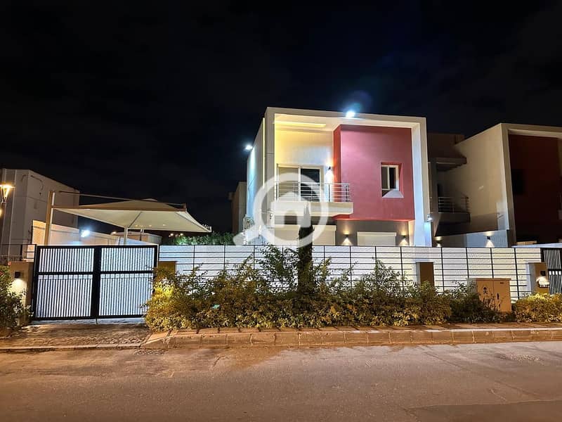 10 002b39bd-fd3c-4ec7-8941-eb625d58edcb. jpg