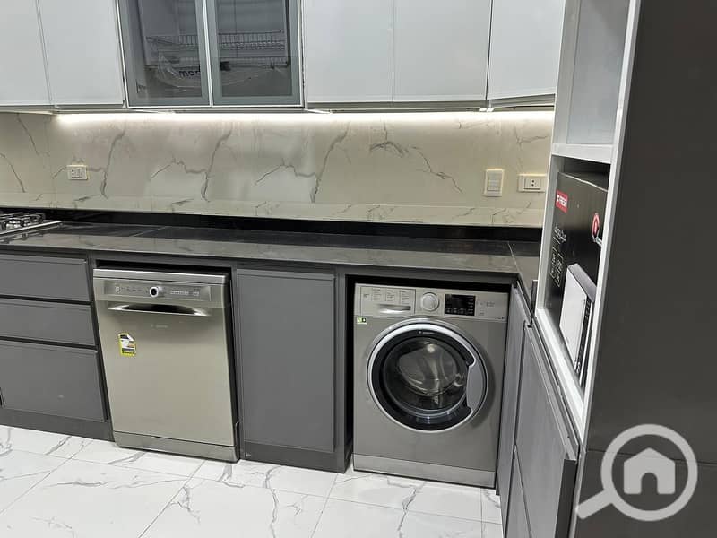 14 82c01be5-0d65-478d-b3d4-64ae4fc87c37. jpg