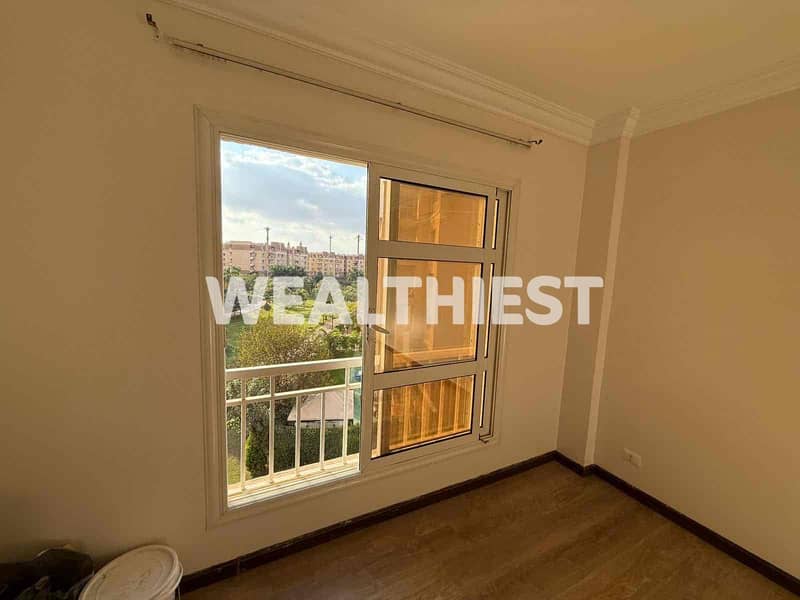 10 d7ff4e31-87ab-44ce-869f-218a893a5e8d. jpg